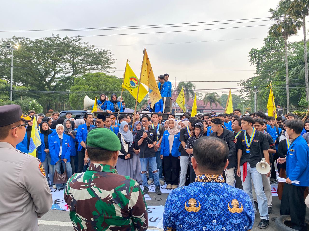 Geruduk Alun-Alun Kajen, PMII Pekalongan Tagih Jawaban atas Derita Rakyat